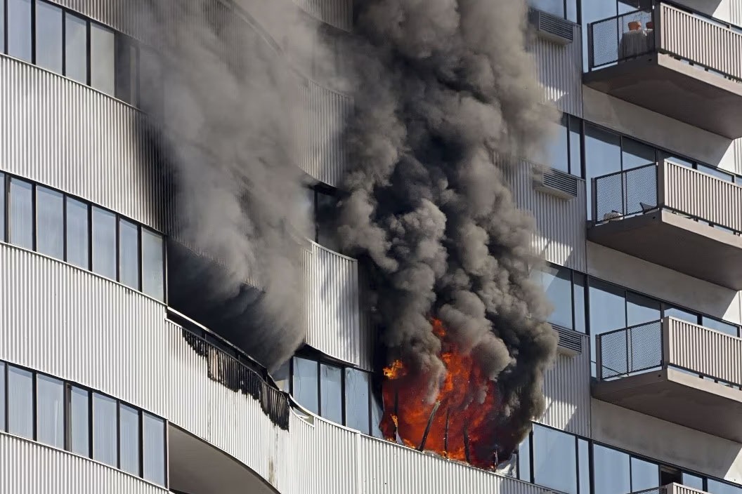 نمای کامپوزیت ضد حریق