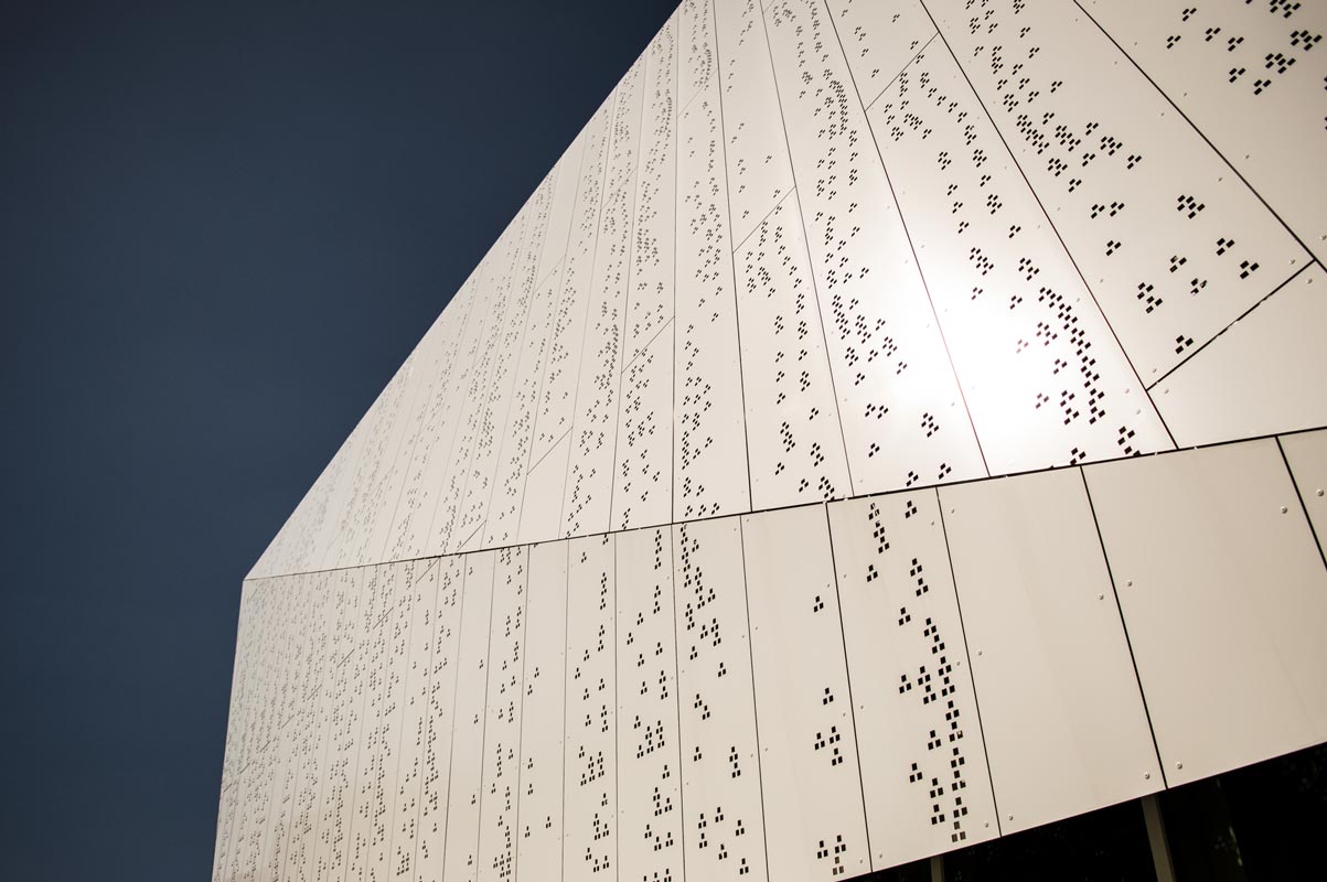 نمای کامپوزیت متالیک